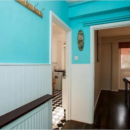 Lovely 1 Bedroom Apartment W/ Balcony In Dalston Лондон Экстерьер фото