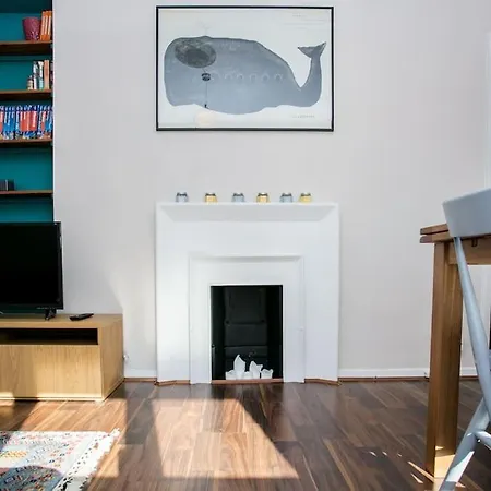 Lovely 1 Bedroom Apartment W/ Balcony In Dalston Лондон Экстерьер фото