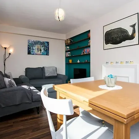Lovely 1 Bedroom Apartment W/ Balcony In Dalston Лондон Экстерьер фото