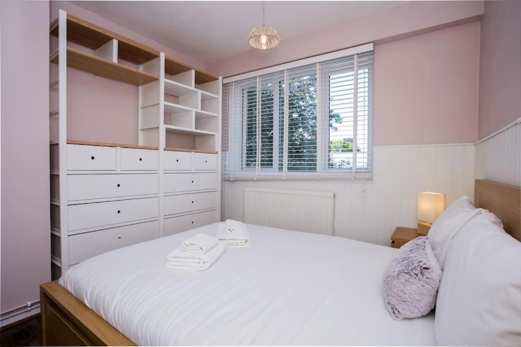 Апартаменты Lovely 1 Bedroom W/ Balcony In Dalston
