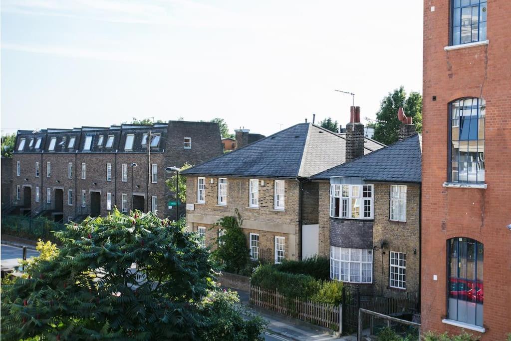 Апартаменты Lovely 1 Bedroom W/ Balcony In Dalston